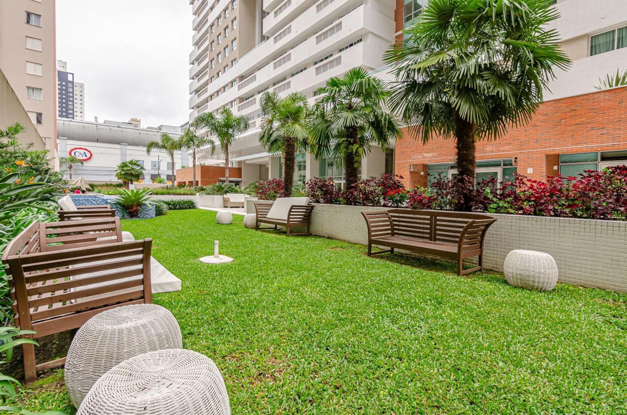 Lifespace Curitiba - Apartamentos Urooms Luaran gambar
